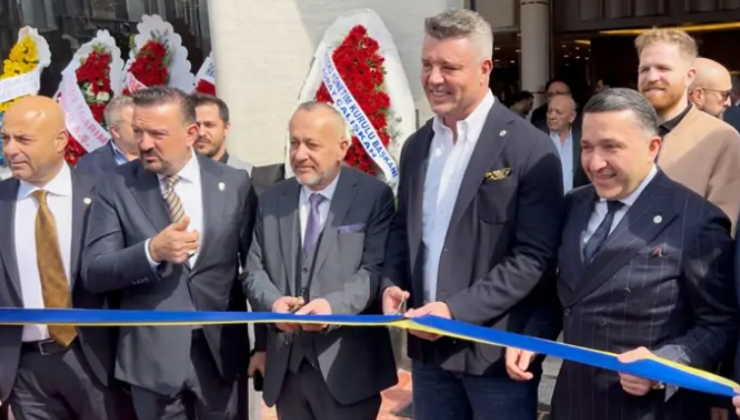 Yeni showroom ile küresel hedefler hızlandı