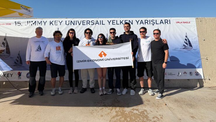 Üniversiteli yelkenciler Urla açıklarında 15’inci kez yarıştı