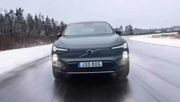 Volvo EX60 banttan indi, yıl ortasında Türkiye’de