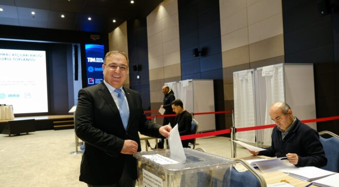 İhracatçıların tercihi değişmedi, Tecdelioğlu yeniden başkan seçildi