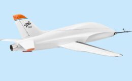 Almanlar ‘canlı gibi’ esneyen uçak kanadıyla uçtu!