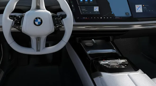BMW 7 serisi baştan aşağı değişti: Arkada 8K sinema keyfi