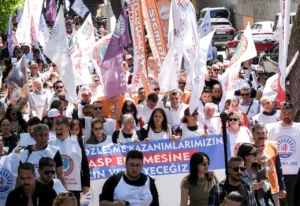 chpli belediyelerdeki memurlar ayaklandi haklarimizi gasp edemezsiniz 1787386 20260429171654