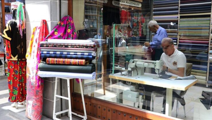 Aracılar fiyatı şişiriyor: Esnaf dijital pazar yerleriyle nefes alıyor