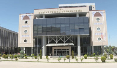 Hazine iki ihaleyle 33,8 milyar lira borçlandı