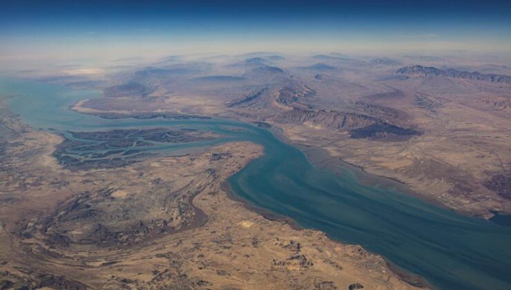 Hürmüz Boğazı ticari geçişlere açıldı