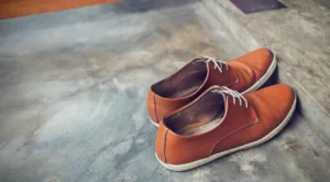 kapi onune ayakkabi birakanlar yandi saka degil eviniz elden gidebilir 1786868 photogallery 20260427145638 6