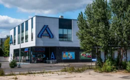 Almanya’da dev market zinciri binlerce kişiyi kapının önüne koyuyor