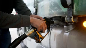 Motorine 7,80 TL dev zam geliyor 3 petrol ve gaz fiyatlari yukseldi ulkeler tasarrufa yoneldi dunya kemer sikiyor 1781421 202604030052 20260403005200 1 1