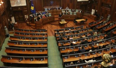 Kosova’da siyasi kördüğüm: Meclis feshedildi, ülke 45 gün içinde seçime gidiyor
