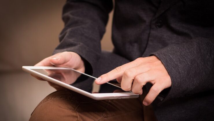 Yeşilay uyardı: İnternette geçirilen süre arttıkça siber zorbalık riski kapıya dayanıyor