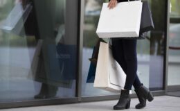 Yerli turist alışverişte sınır tanımadı