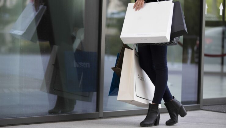 Yerli turist alışverişte sınır tanımadı