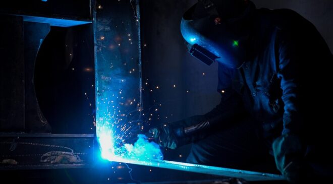 Sanayide kan kaybı, hizmette artış: Ücretli çalışan sayısı 15,5 milyonu aştı