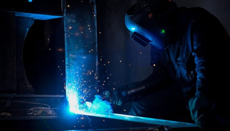 Sanayide kan kaybı, hizmette artış: Ücretli çalışan sayısı 15,5 milyonu aştı