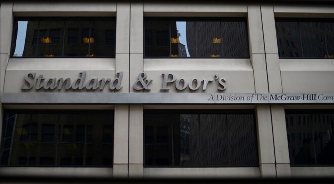 Standart and Poors Türkiye’nin kredi notunu ve durağan görünümünü teyit etti