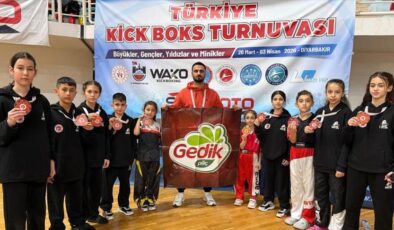 Gedik Piliç desteğiyle ringe çıkan sporculardan 10 madalyalık rekor