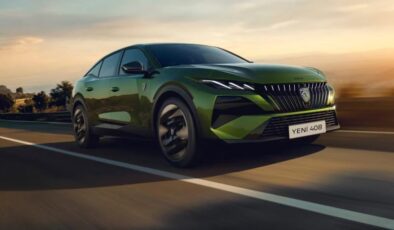 Peugeot 408 Türkiye yollarına çıktı işte hibrit motorlu yeni modelin fiyatı ve özellikleri