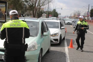Trafik mevzuatında yeni dönem: Teknolojik imkanlar yasal zemine kavuşuyor 6 yonetmelikte vatandasi rahatlatacak maddeler var trafik kanunu yenileniyor 1782755 202604090028 20260409002831 2