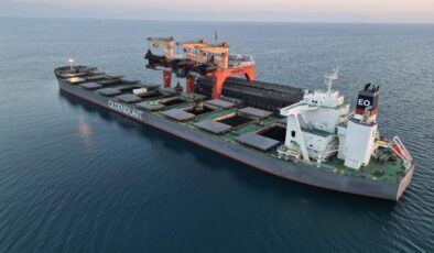 Türkiye’nin tek yüzer aktarma platformu İskenderun Körfezi’nde devrede!