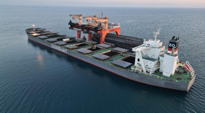 Türkiye’nin tek yüzer aktarma platformu İskenderun Körfezi’nde devrede!