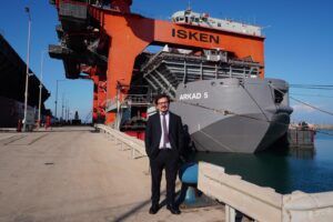 Türkiye'nin tek yüzer aktarma platformu İskenderun Körfezi’nde devrede! 3 1779697928 SKOLDEN Genel M d r Hakan Uncu Foto 1