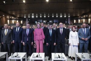 Milli teknoloji merkezi’nde Kraliyet ağırlaması: Kraliçe Mathilde Baykar’ı ziyaret etti