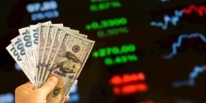 Dolar ve euro dünkü kapanışı geride bıraktı