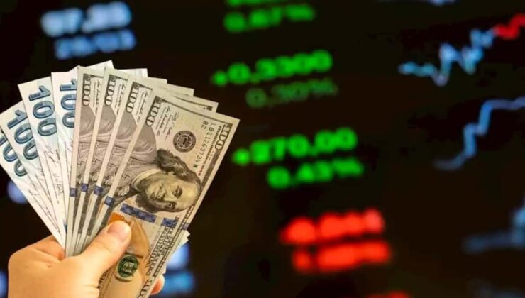 Dolar ve euro dünkü kapanışı geride bıraktı