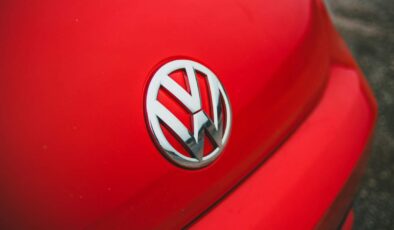 Volkswagen küçülme kararı aldı: 50 bin çalışanla yollarını ayırıyor!