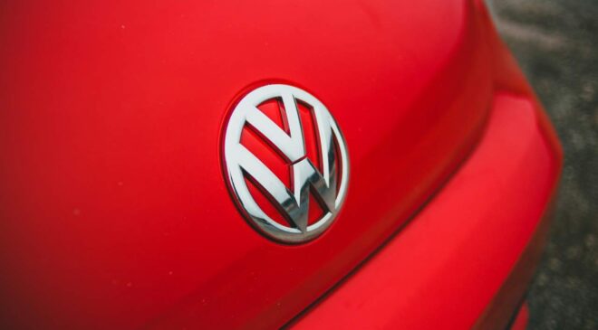 Volkswagen küçülme kararı aldı: 50 bin çalışanla yollarını ayırıyor!