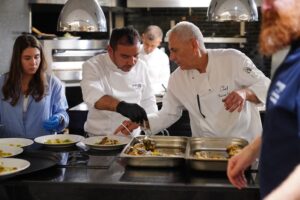 Ayvalık GastroFest 60 Bin lezzet tutkununu ağırladı! 3 AyvalikGastroFest2026 4 145812117