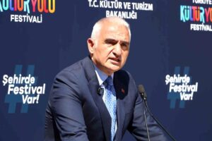 Bakan Ersoy: Türkiye artık 200’e yakın ülkeden turist ağırlıyor