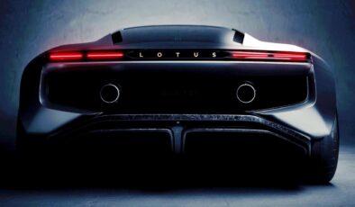 Lotus’tan hibrit atağı: V8 motorlu yeni süper otomobil geliyor