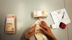 Mevduatta bayram öncesi faiz yarışı 4 mevduatta bayram rakamlari 400 bin tlnin aylik getirisi belli oldu 3336214 photogallery 12