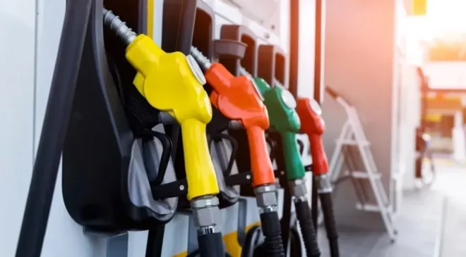 Akaryakıtta tabelalar değişiyor: Motorine büyük indirim