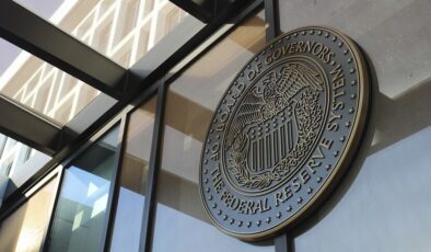 Fed’den piyasalara “petrol şoku” uyarısı