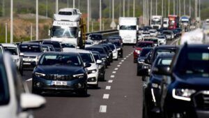 Bayram dönüşü yola çıkacaklara kritik uyarı 3 trafik bayram trafigi bolu aa 2210592