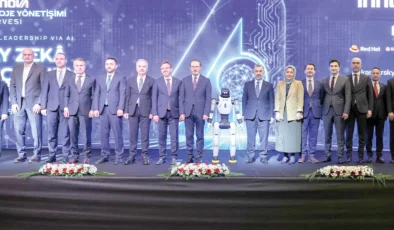 Türk Telekom CEO’su Şahin: İnsan ve teknoloji artık rakip değil stratejik ortak