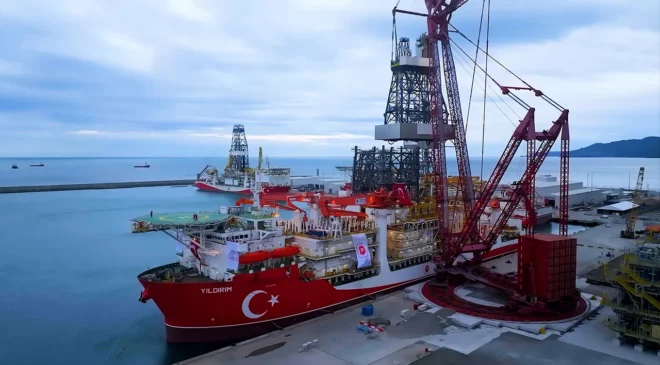 Mavi Vatan’da yeni dönem: Yıldırım sondaj gemisi ilk görevi için demir aldı
