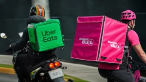 Dijital teslimatta devlerin savaşı: Uber teklif yükseltti, pazar kızışıyor!