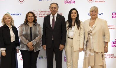 Ailelere çocuk gelişimi ve güvenli bağlanma desteği