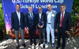 Yeşil sahadaki tarihi randevu öncesinde okyanus ötesinde dev buluşma