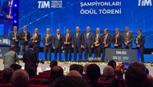 Hizmet ihracatında başarı gösteren şirketlere ödül