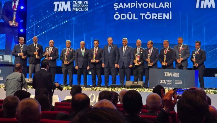 Hizmet ihracatında başarı gösteren şirketlere ödül