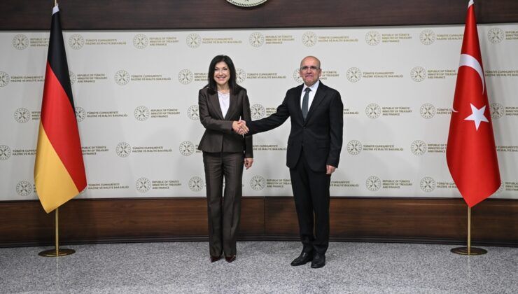 Bakan Şimşek: Türkiye ve Almanya daha derin işbirliği için doğal stratejik ortak