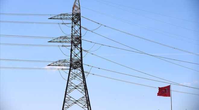 Türkiye’nin kurulu elektrik gücü 100 bin megavatı geçti