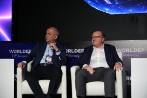 Geleceğin ticareti İstanbul’da konuşuldu: Yeni rekabet yapay zekâ ile şekilleniyor 7 A7C01484