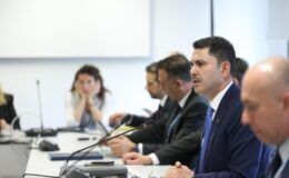Bakan Kurum küresel iklim diplomasisinin zirvesinde çok boyutlu temaslar gerçekleştirdi