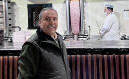 Yaprak dönere adanan bir ömür